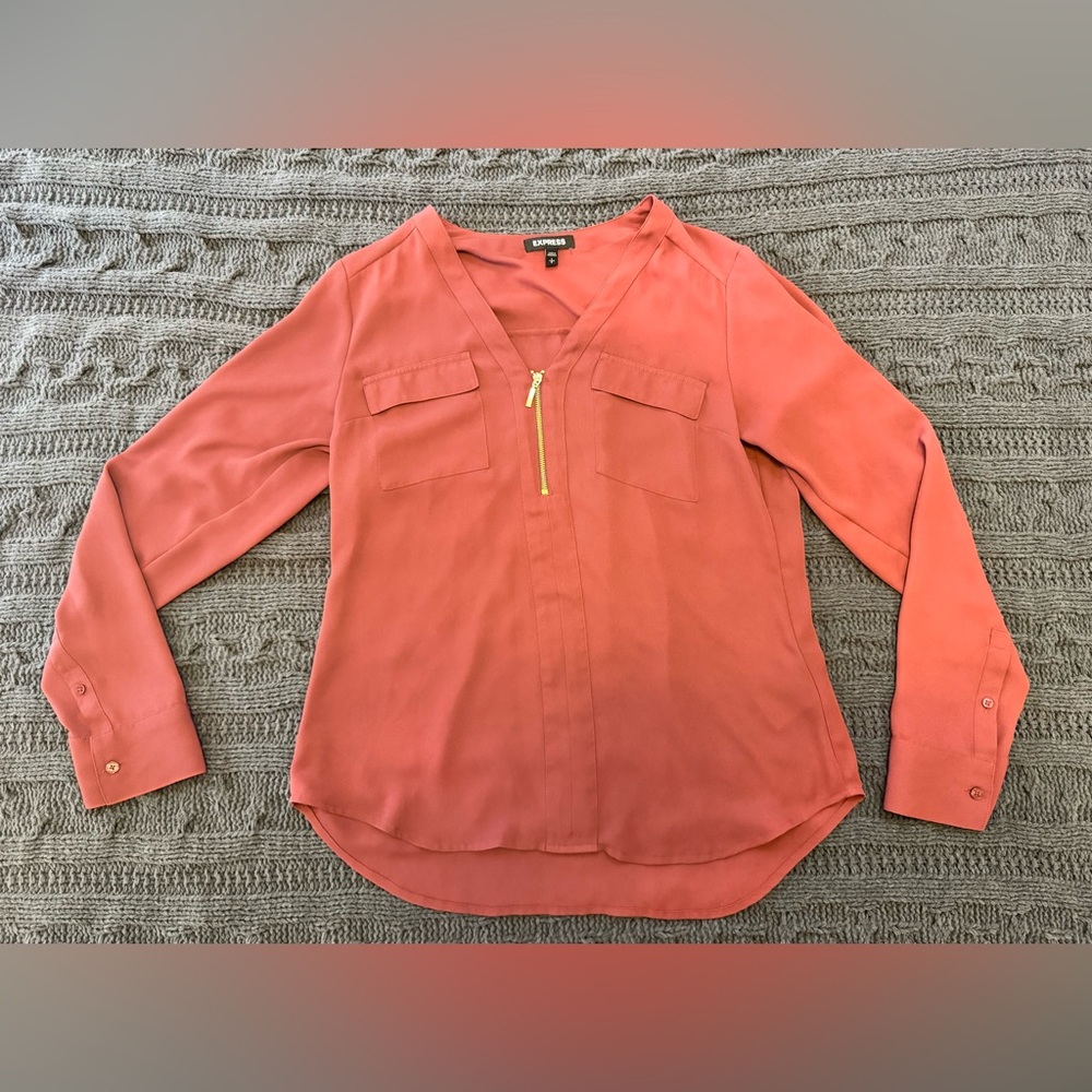 Express Women's V-Neck Plum/Wine Blouse Small